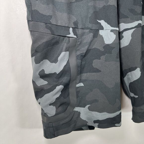 Under Armour Elite Cargo Shorts Mens Small Black Gray Camo Fitted Athletic - Picture 3 of 12